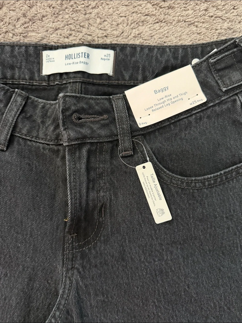 Hollister Women's Baggy low rise Jeans in Black size 0 regular